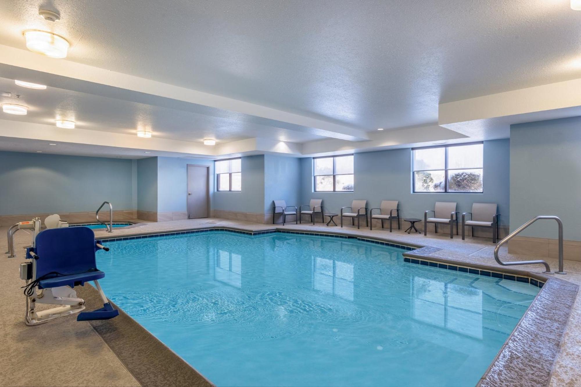 Holiday Inn Express Grove City - Premium Outlet Mall By Ihg Zewnętrze zdjęcie